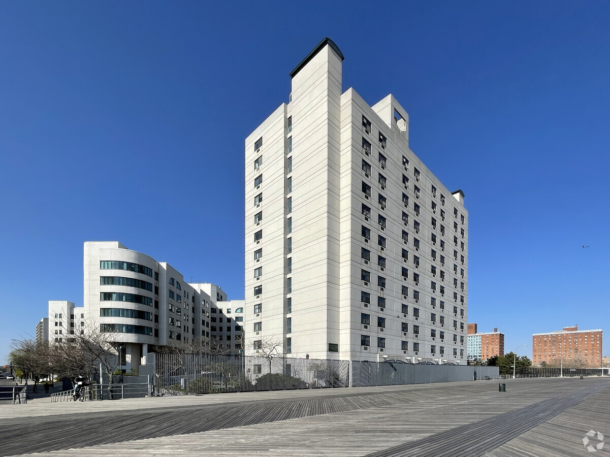 Shorefront Towers - Shorefront Towers Apartments