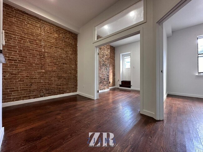Photo - 946 Fulton St Apartment Unit 2