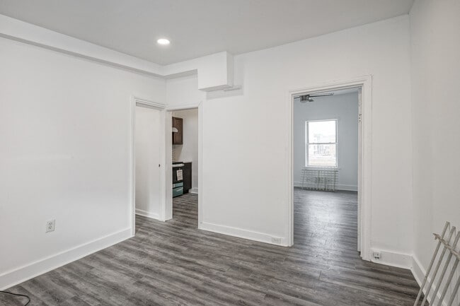 Building Photo - 1518 Ridge Ave Unit 3