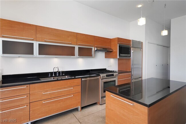 Photo - 200 Hoover Ave Unidad 810