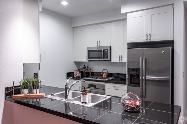 1BR, 1BA - A3 - 868 SF