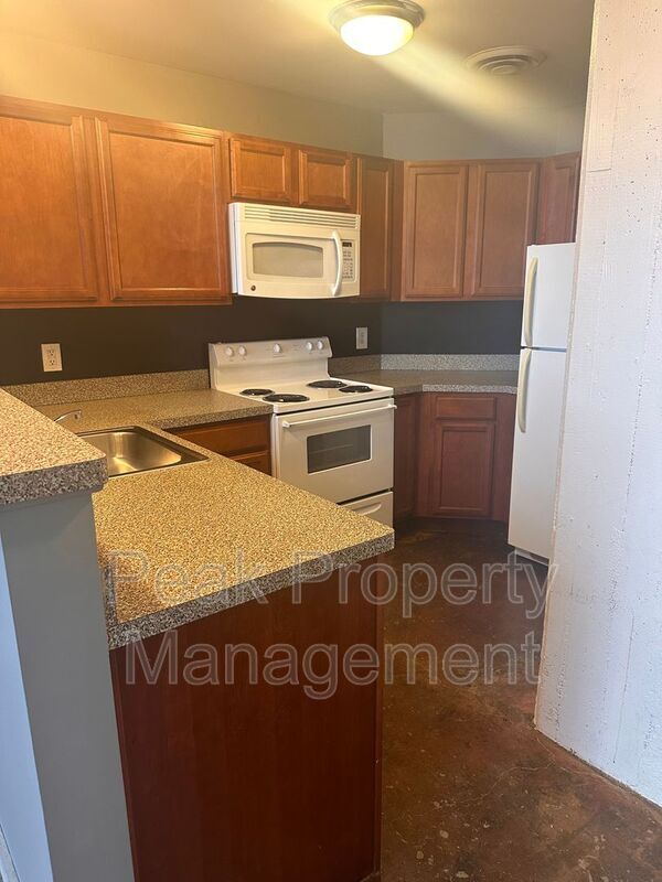 Photo - 1510 W Broad St