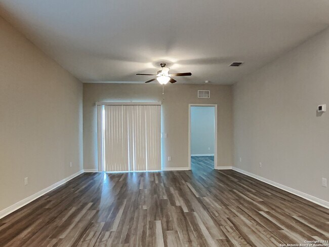 Photo - 7415 Boa Holw