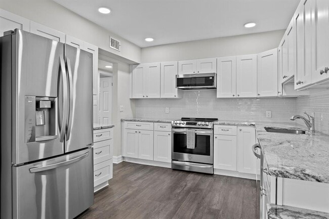 Photo - 1200 N Shore Dr NE Unidad 312