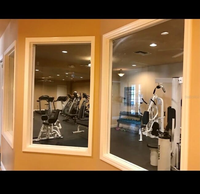 Photo - 761 Broadoak Loop