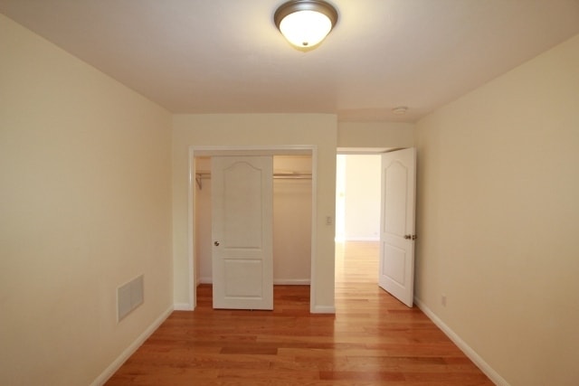 Photo - 4 Bedroom Mid-Century Oakmore Property With View of Bay