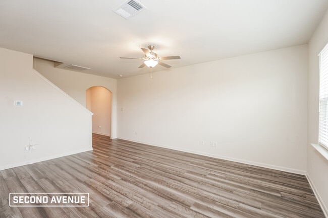 Photo - 602 Micah Ln
