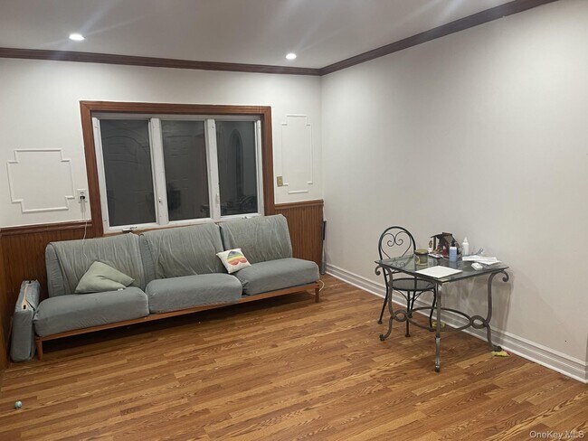 Photo - 103 E St Marks Pl