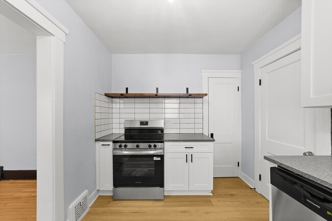 Photo - 1595 Cohassett Ave