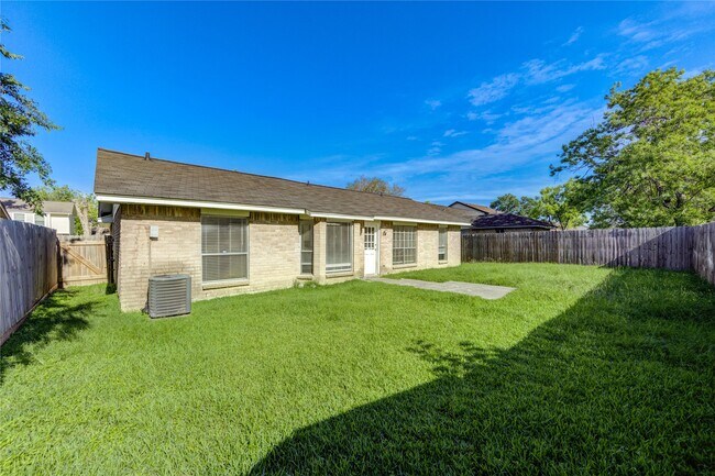 Photo - 7506 Stone Pine Ln