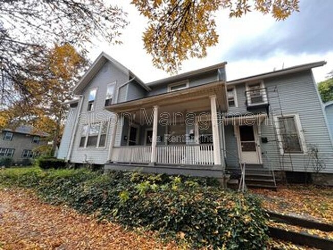 Photo - 279 S Goodman St