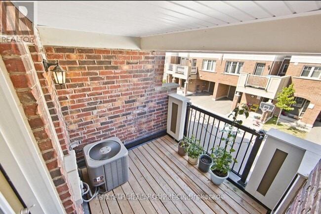 Photo - 1222 Rose Way