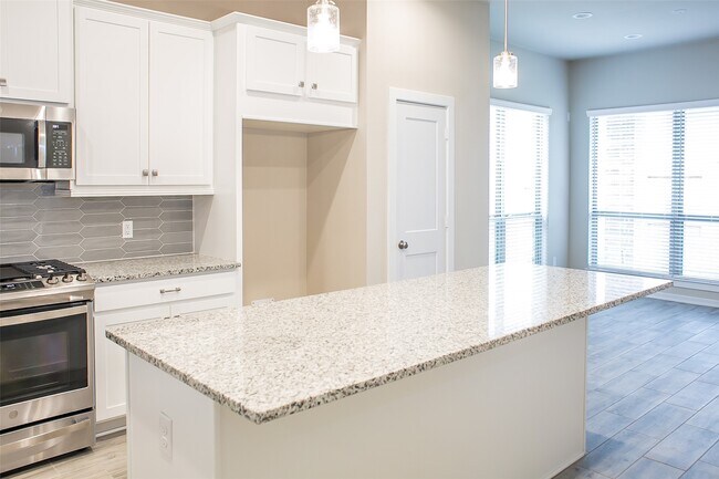 Photo - 10465 Wild Rice