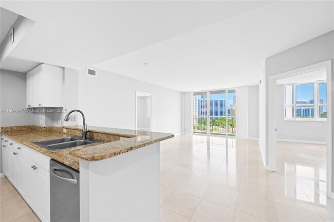 Photo - 19501 W Country Club Dr Condo Unit 907