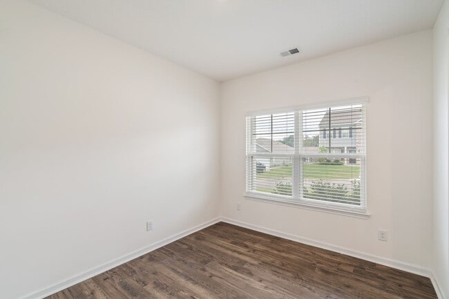 Photo - 116 Kaley Ln