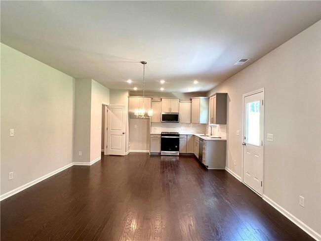 Photo - 5869 Wheeler Ridge Rd