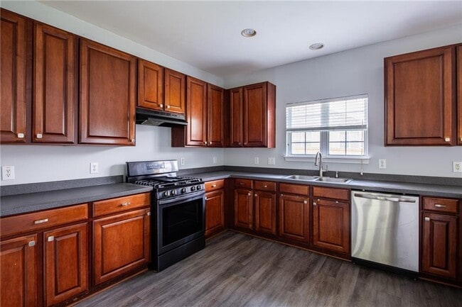 Photo - 7702 Parkside Dr