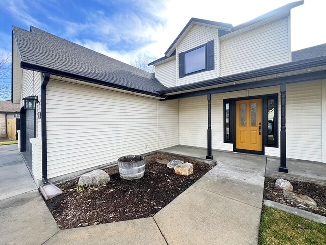 Photo - 2541 E Clarene Ct