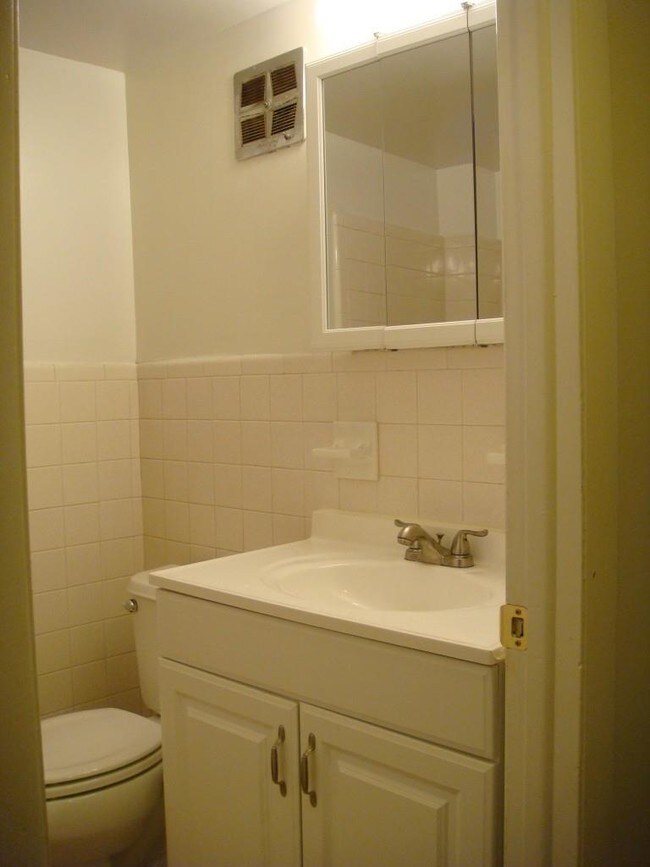 Bathroom - Arbor Place