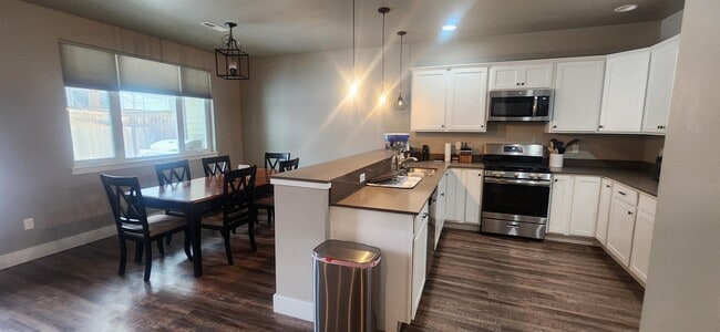 Photo - 2633 Park Creek Ave