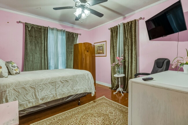 Photo - 412 Pinehill Dr