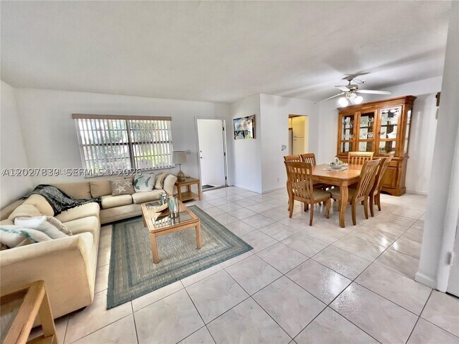 Photo - 501 Blue Heron Dr Unit 121-A