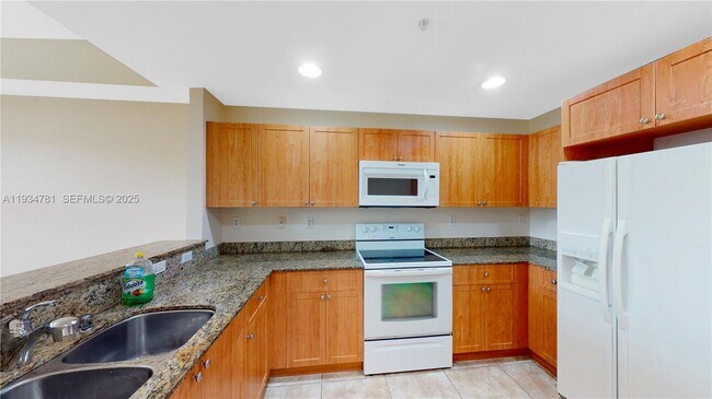 Photo - 8999 NW 107 Ct Unidad 102-1