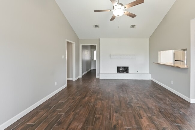 Photo - 11122 Kirwin Ln