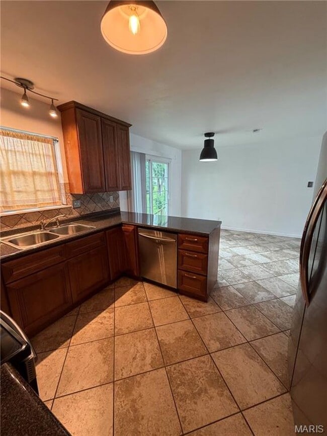 Photo - 713 Plaza Dr