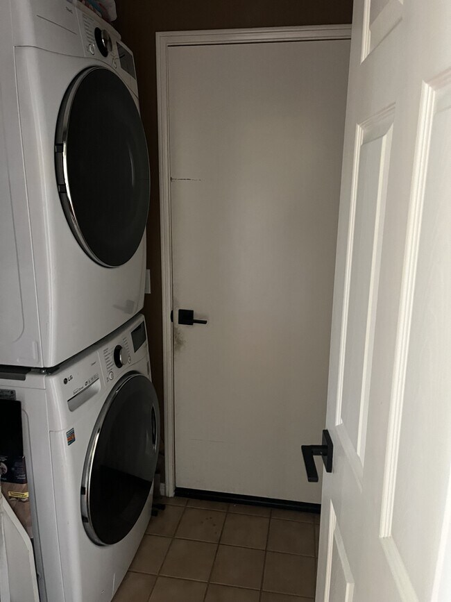 Photo - 1162 Hanford Ct