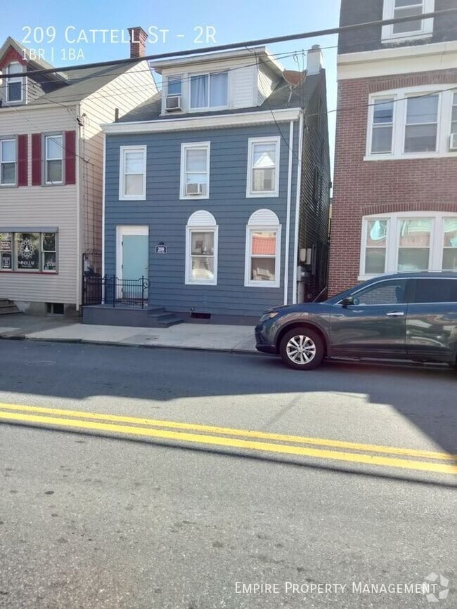 Building Photo - 209 Cattell St Unit 2R Rental