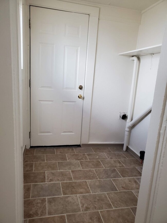 Photo - 1 Bedroom, 1 Bathroom Home - Mills Addition