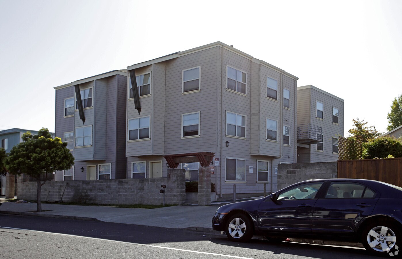 Photo - Triangle Court Apartments