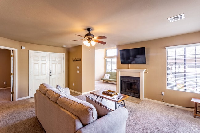 1BR, 1BA w/ Sunroom - 794SF - Silver Sands Luxury Living