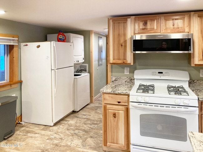 Photo - 107 Patten Mills Rd