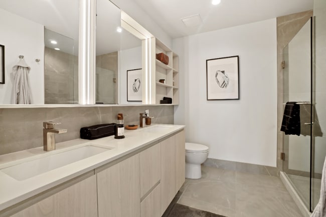 Photo - 212 W Wayman St