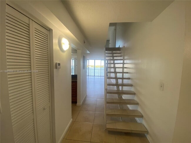 Building Photo - 7899 NE Bayshore Ct Unit 3D Rental