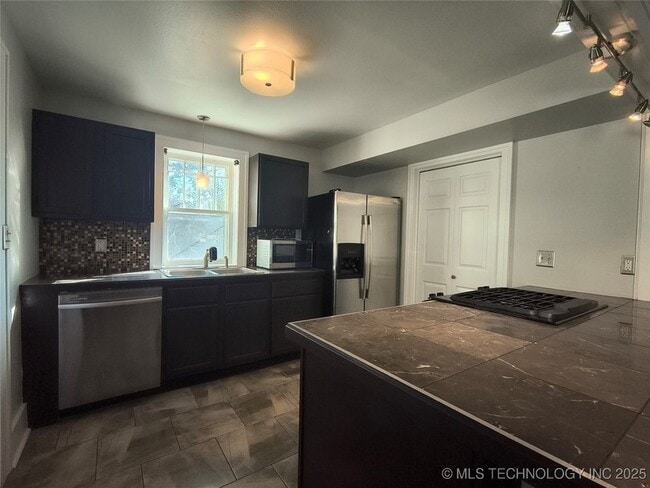 Photo - 2124 E 17th Pl