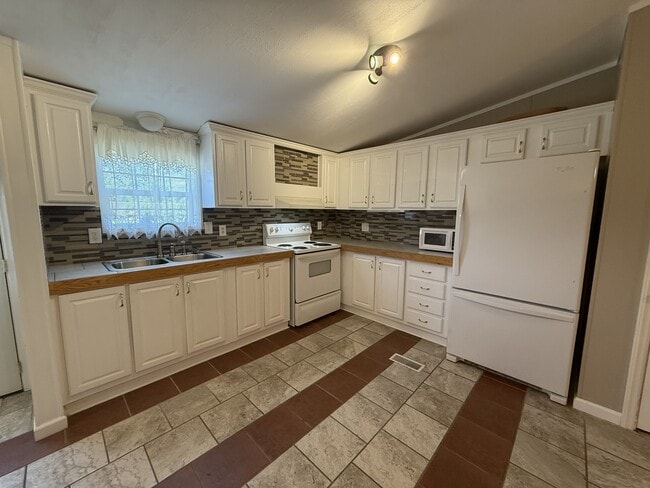 Photo - 269 Gilliam Mountain Rd