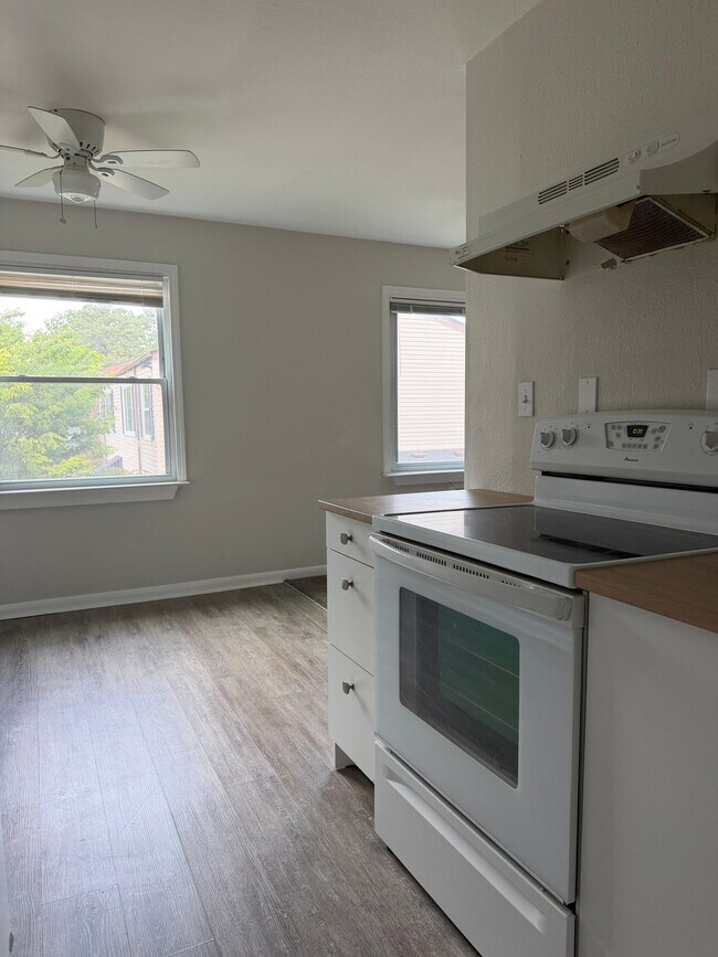 Photo - 2412 Azalea Garden Rd Unidad 210