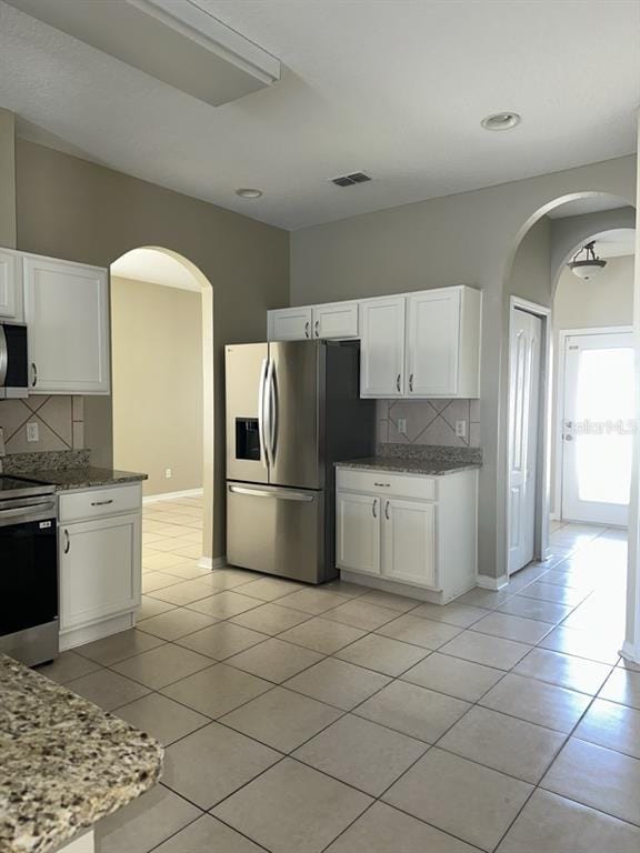 Photo - 30513 Latourette Dr