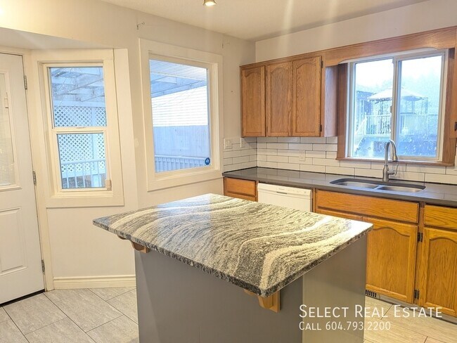 Photo - 21424 Richmond Dr Unité A