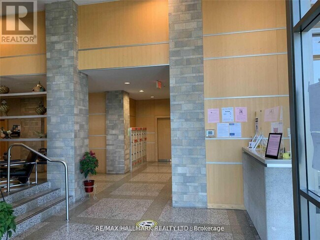 Photo - 68 Grangeway Ave Unit 812