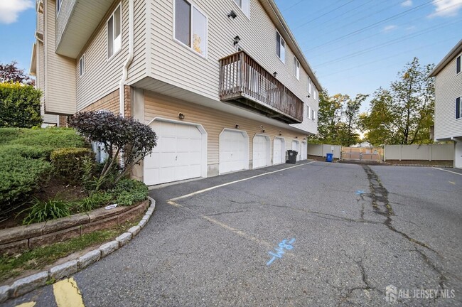 Photo - 1606 Madaline Dr