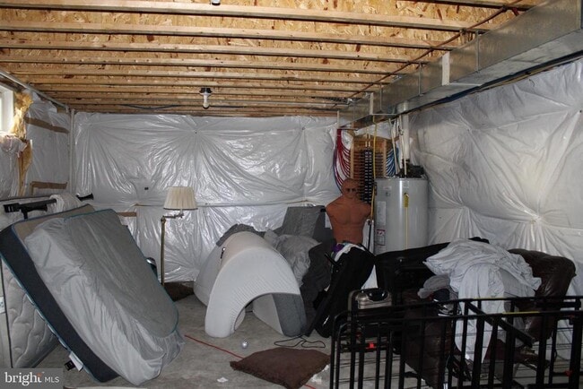 Photo - 107 Ellis St