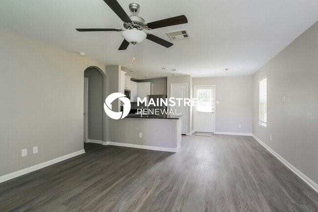 Photo - 3 Bedroom Pet-Friendly Home in Magnolia, TX with Main Street Renewal