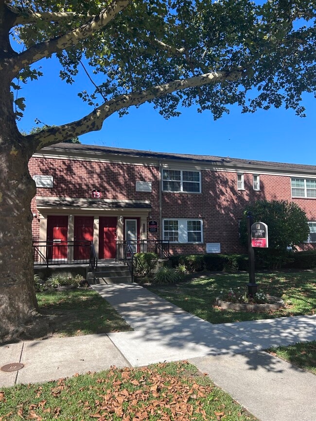 Victoria Mews - Victoria Mews