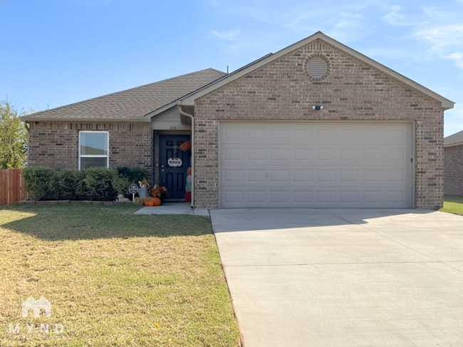 Building Photo - 726 W Lola Dr