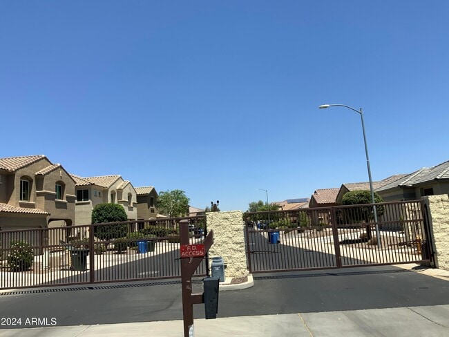 Photo - 2114 E Aire Libre Ave