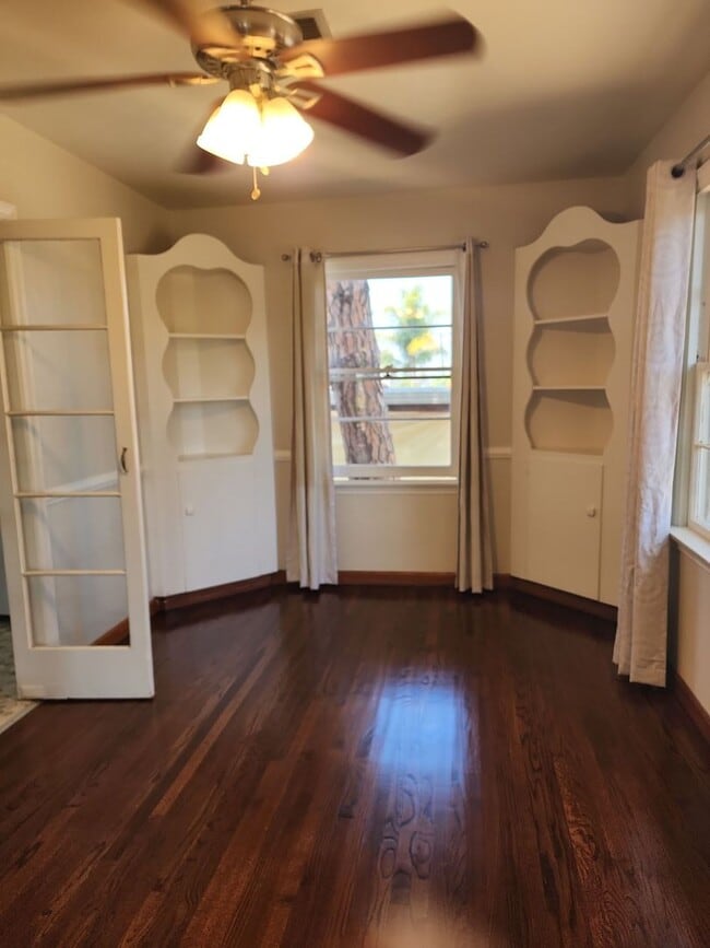 Photo - 5000 Unit 1680